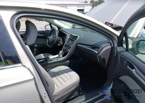 2015 Ford Fusion Hybrid S из США, поврежденный, VIN 3FA6P0UU3FR170662